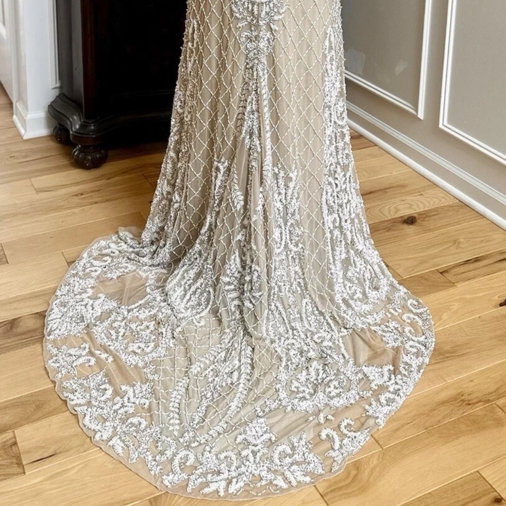 Elegant Sherri Hill Beige Cream Embellished Engagement Formal Prom Dress Size 4 - Picture 7 of 16